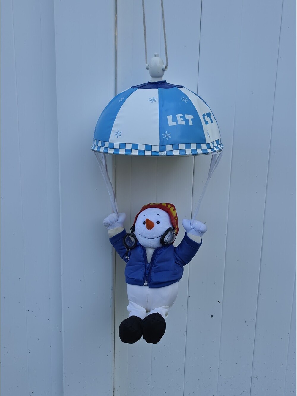 Vtg JC PENNY- Home Collection Parachuting Holiday Figures Snowman With Goggles